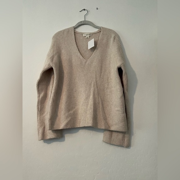 Treasure & Bond V Neck Sweater - Picture 2 of 7